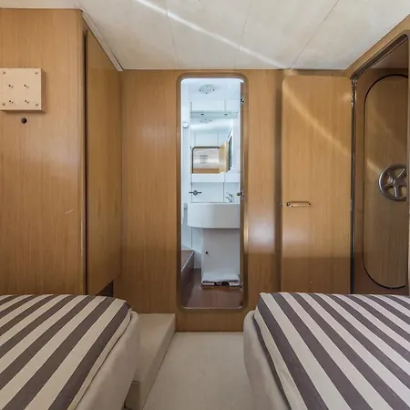 Yacht Ipsum Saint-Tropez